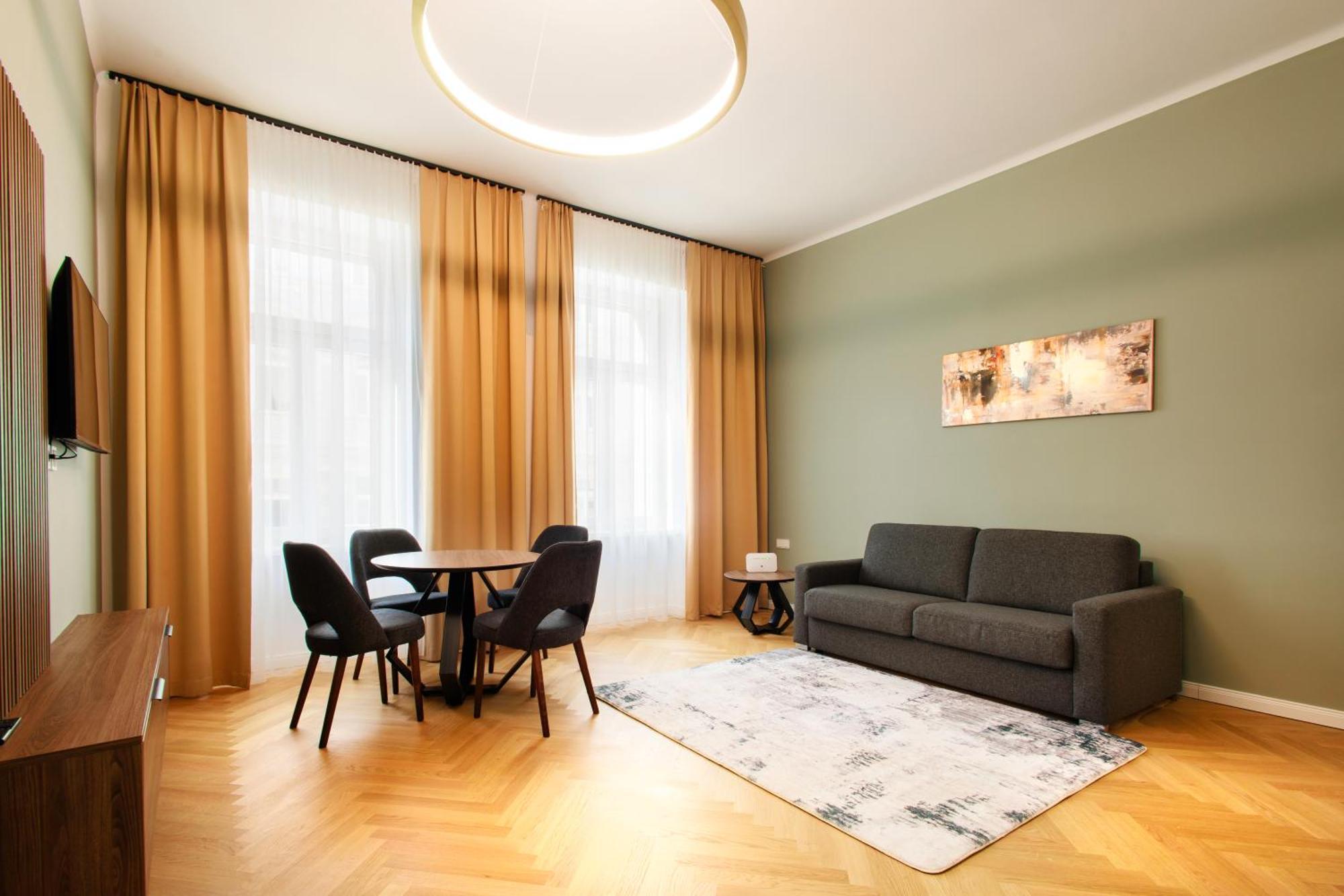 One-Bedroom Apartment